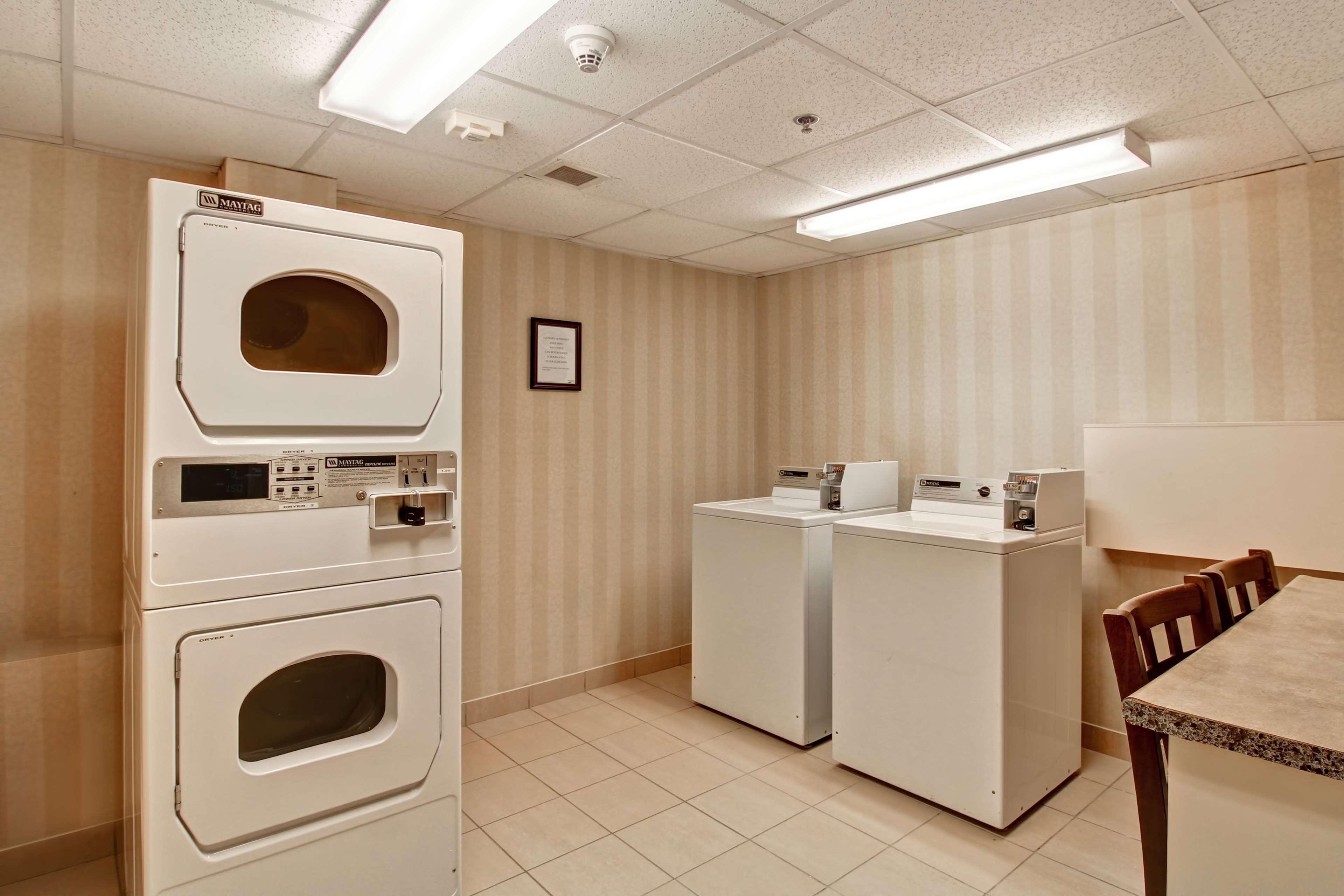 Homewood Suites By Hilton Toronto Місісаґа Екстер'єр фото