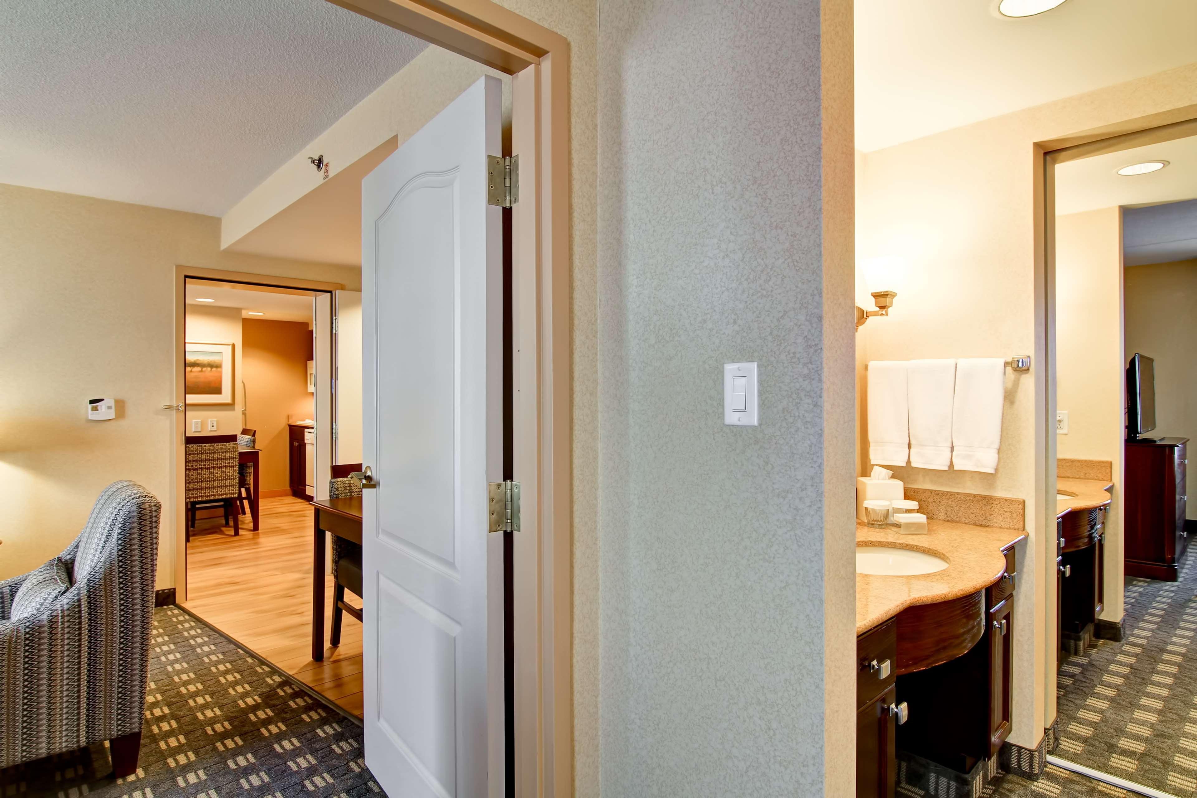 Homewood Suites By Hilton Toronto Місісаґа Екстер'єр фото