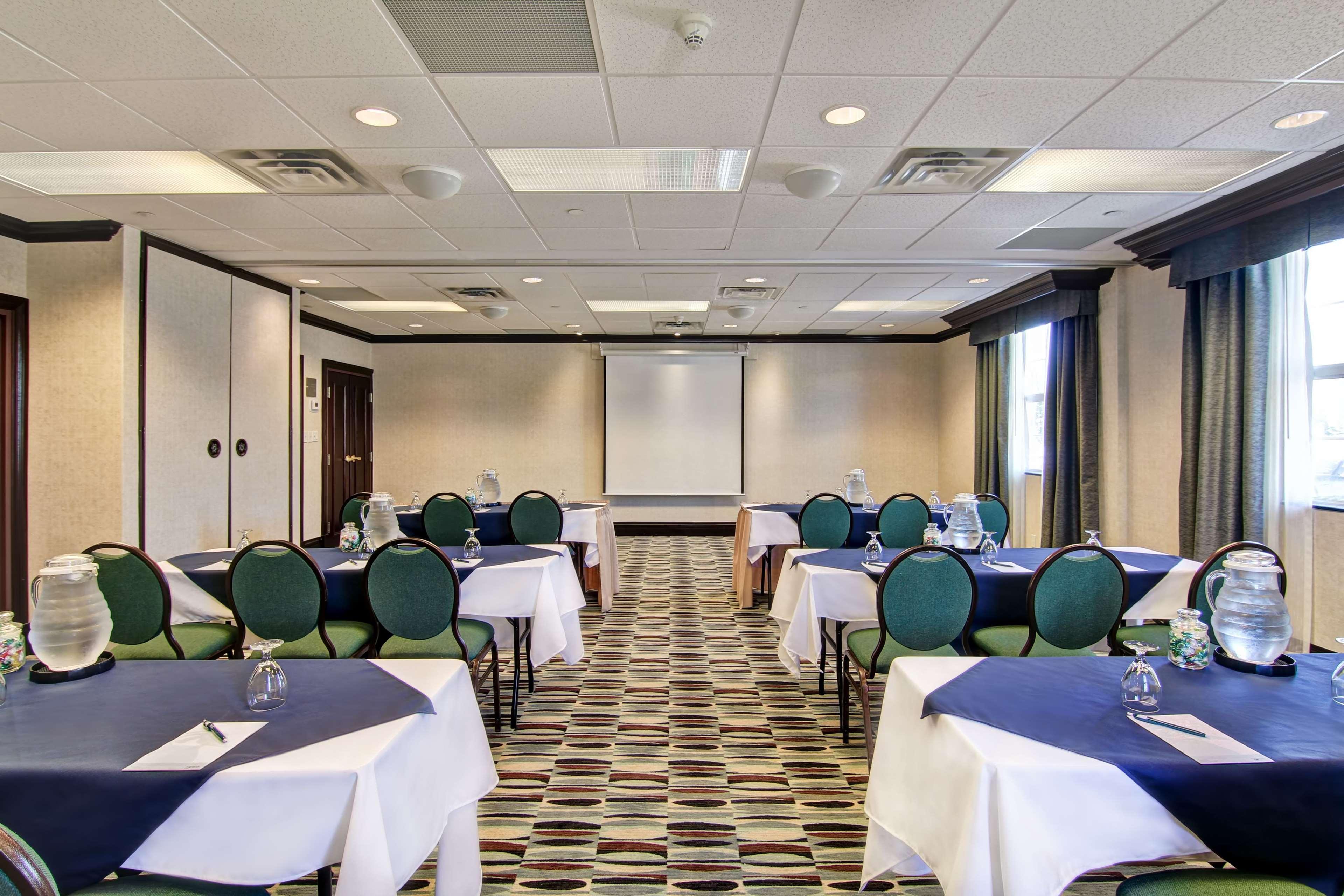 Homewood Suites By Hilton Toronto Місісаґа Екстер'єр фото