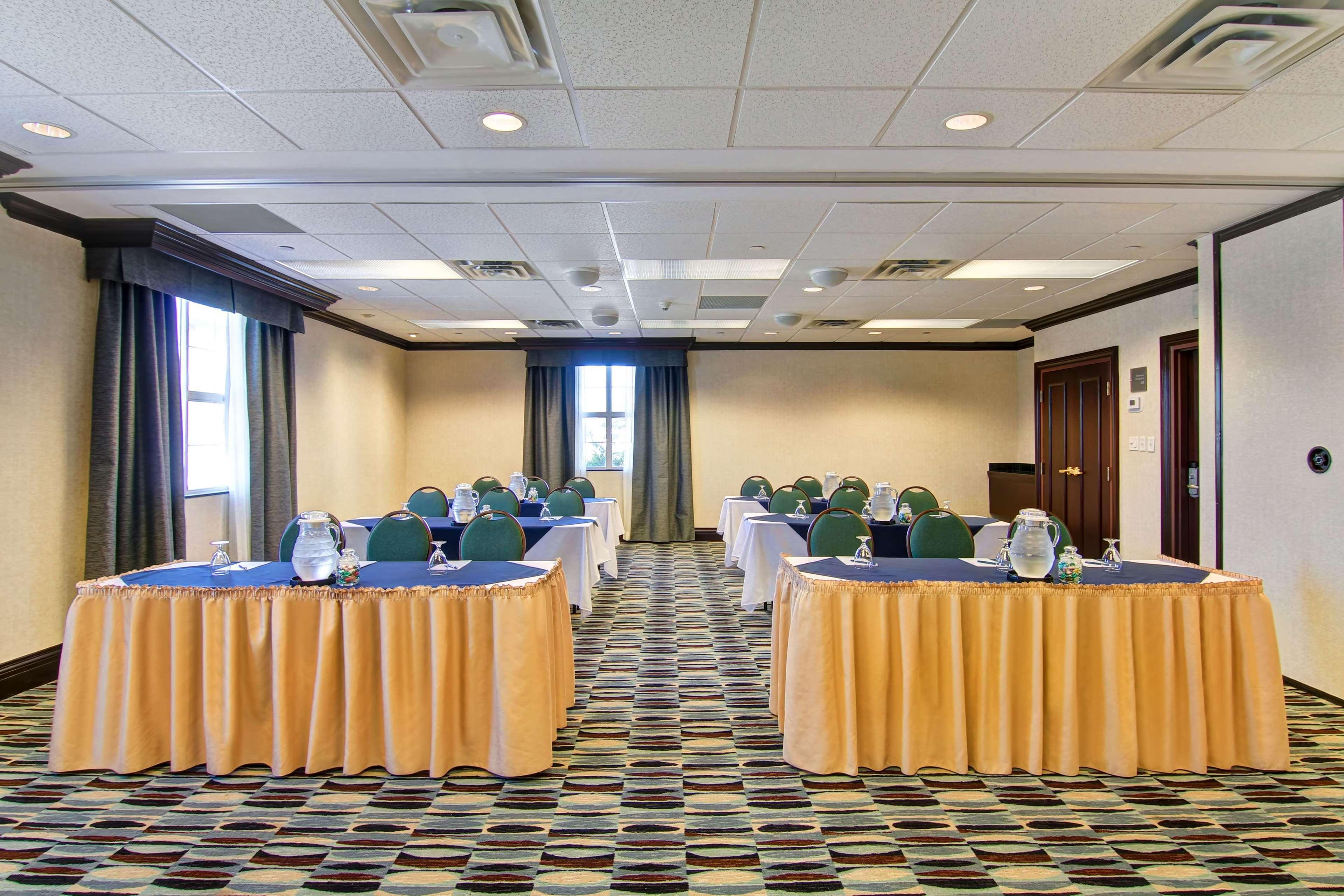 Homewood Suites By Hilton Toronto Місісаґа Екстер'єр фото