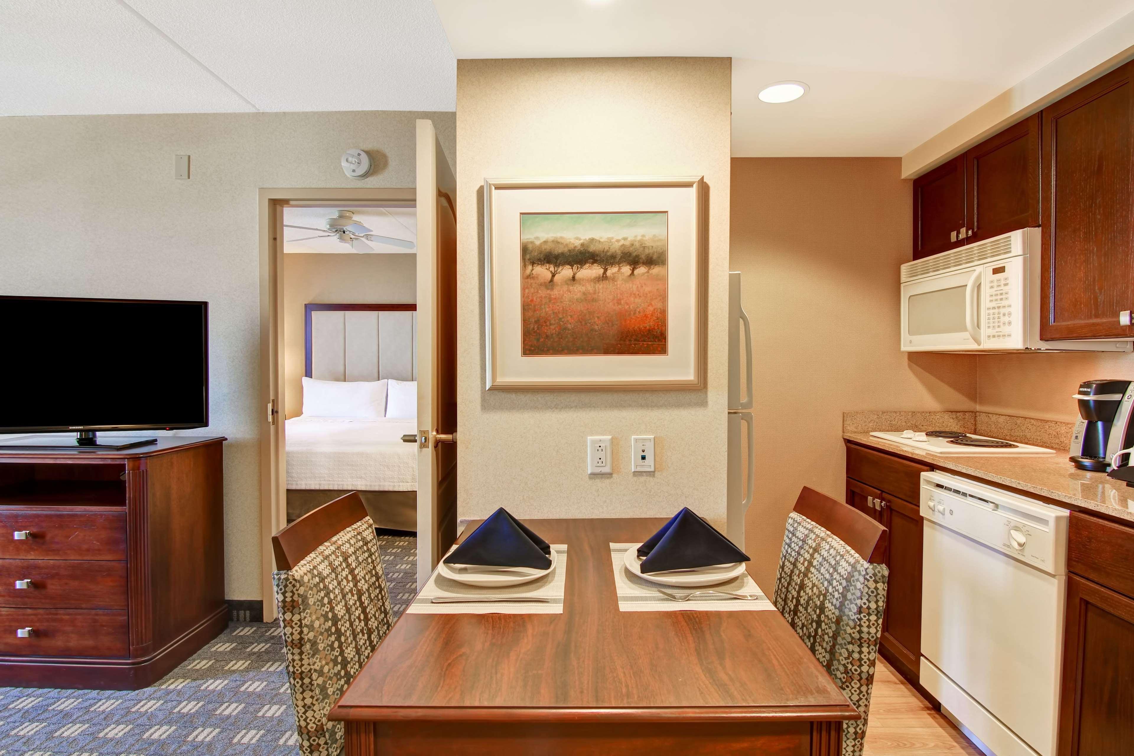 Homewood Suites By Hilton Toronto Місісаґа Екстер'єр фото